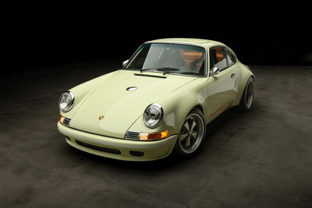 1989 Porsche 964 Carrera 4 - Image 12 of 31