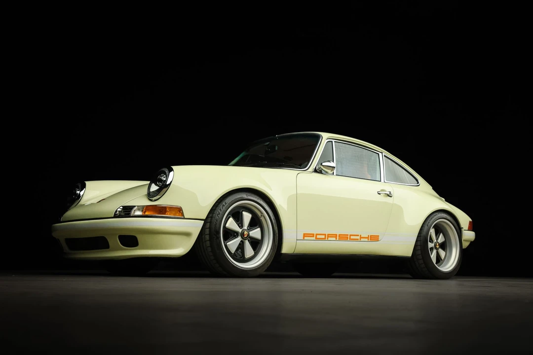 1989 Porsche 964 Carrera 4 - Image 9 of 31