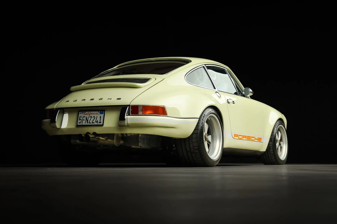 1989 Porsche 964 Carrera 4 - Image 5 of 31