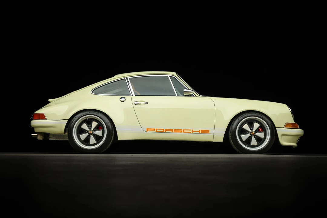 1989 Porsche 964 Carrera 4 - Image 4 of 31