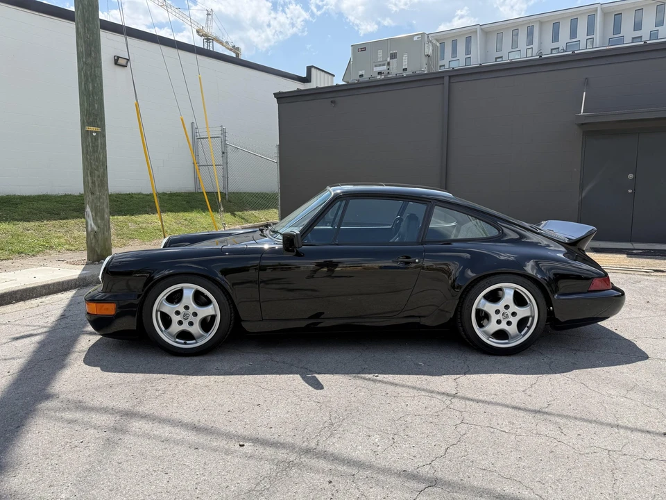 1989 Porsche 964 Carrera 4 - Image 10 of 31