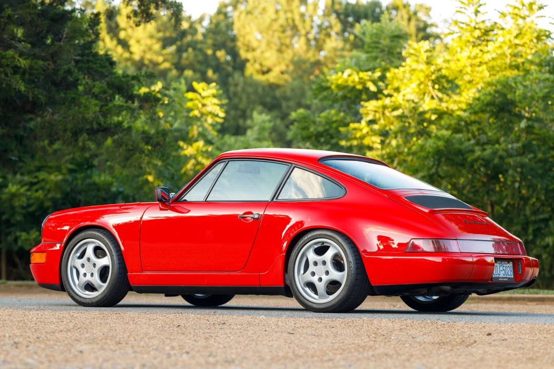 1989 Porsche 964 Carrera 4 - Image 25 of 31