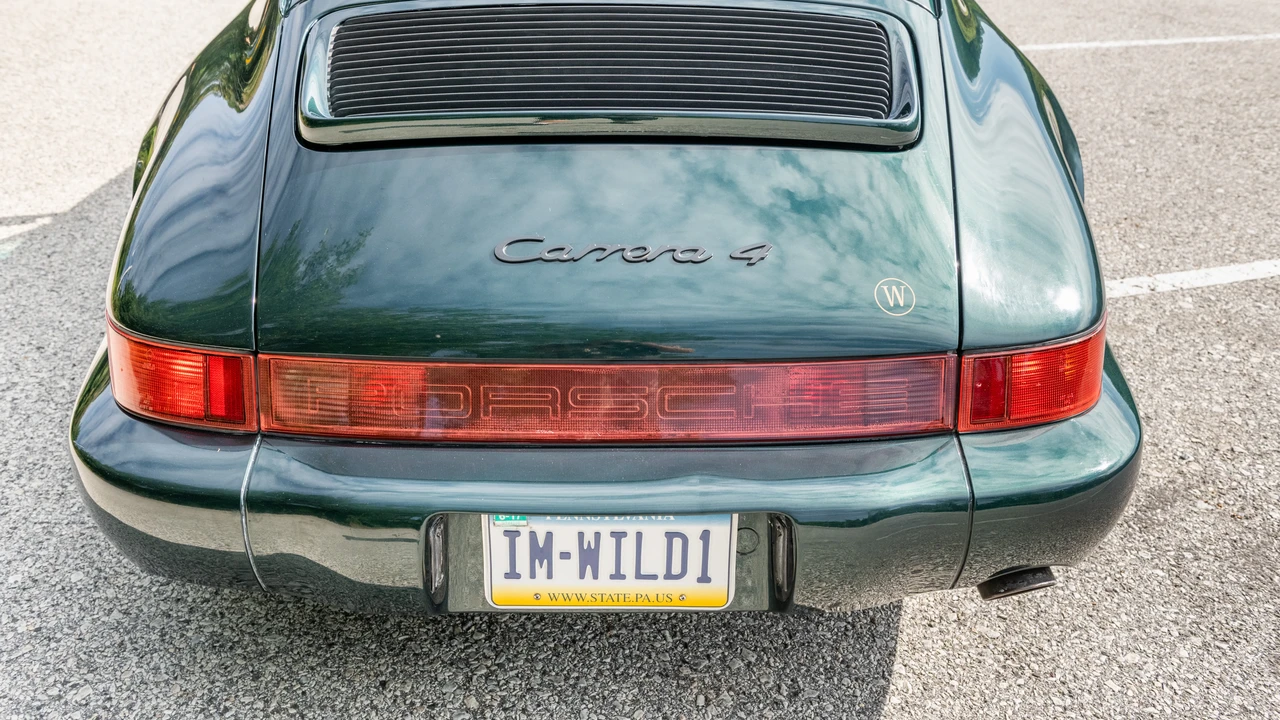 1989 Porsche 964 Carrera 4 - Image 20 of 31