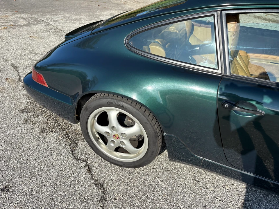 1989 Porsche 964 Carrera 4 - Image 16 of 31