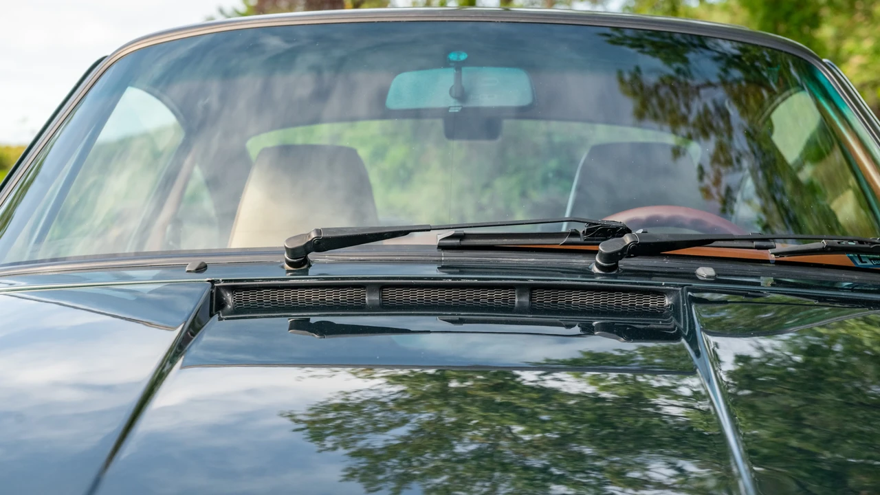 1989 Porsche 964 Carrera 4 - Image 26 of 31