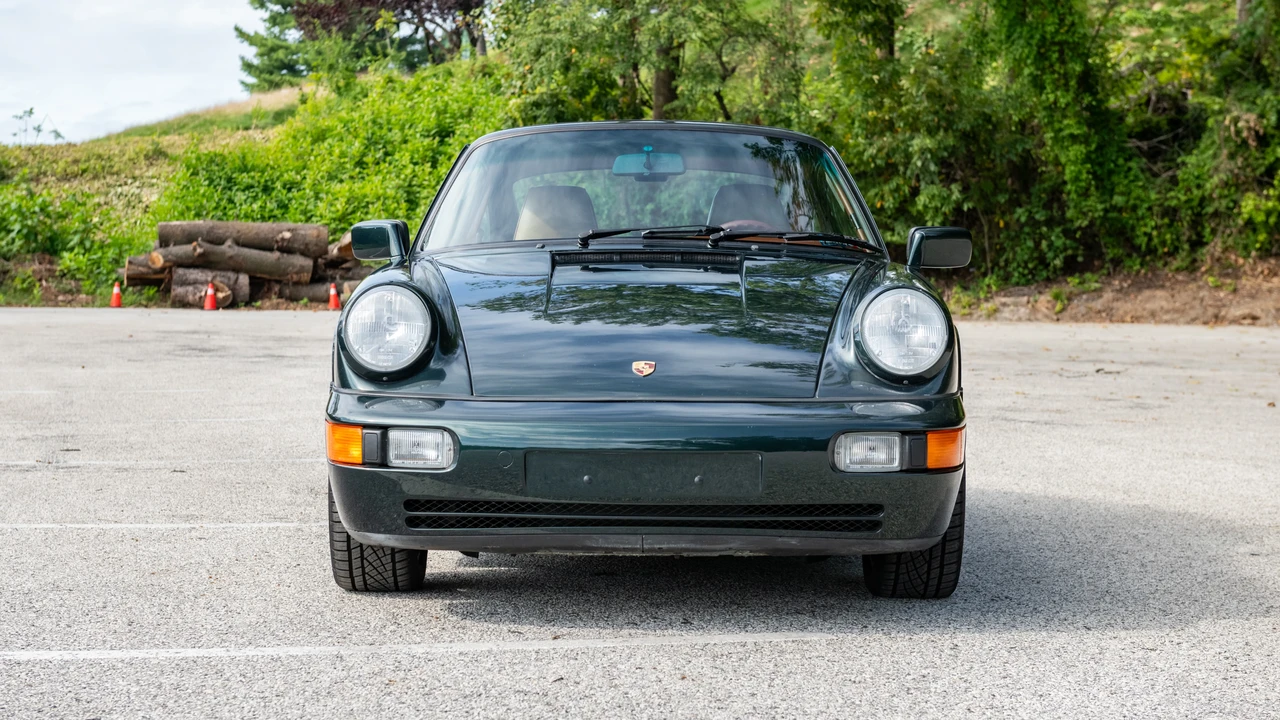1989 Porsche 964 Carrera 4 - Image 2 of 31