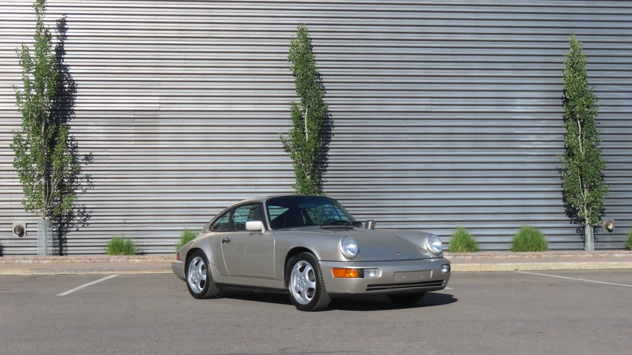 1989 Porsche 964 Carrera 4 - Image 15 of 31