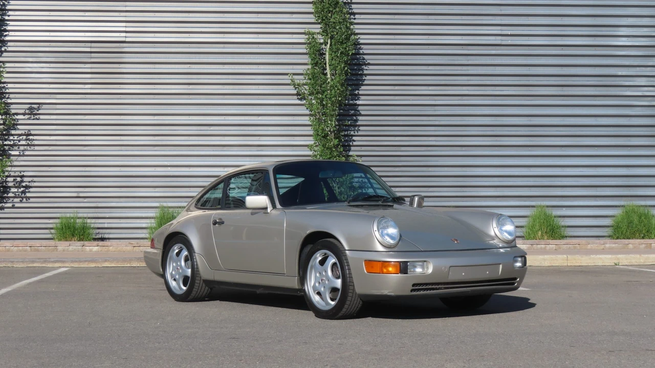 1989 Porsche 964 Carrera 4 - Image 13 of 31