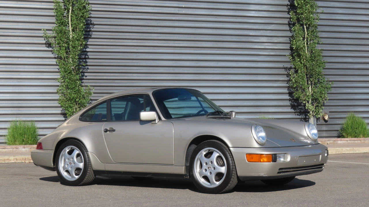 1989 Porsche 964 Carrera 4 - Image 14 of 31