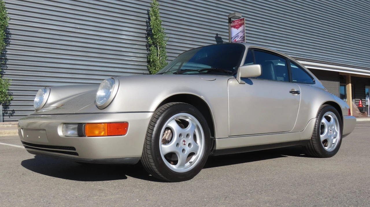 1989 Porsche 964 Carrera 4 - Image 7 of 31