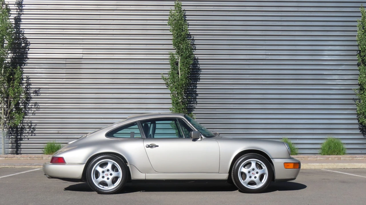 1989 Porsche 964 Carrera 4 - Image 17 of 31