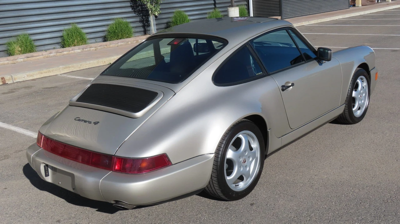 1989 Porsche 964 Carrera 4 - Image 18 of 31