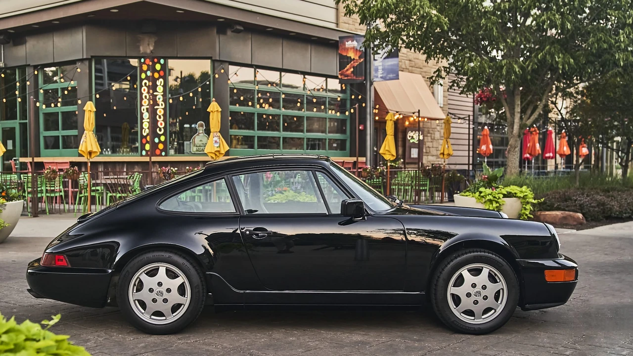 1989 Porsche 964 Carrera 4 - Image 21 of 31