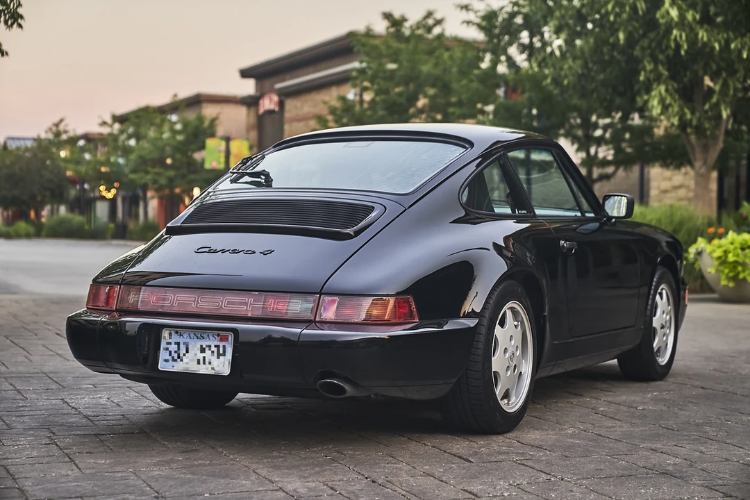 1989 Porsche 964 Carrera 4 - Image 27 of 31