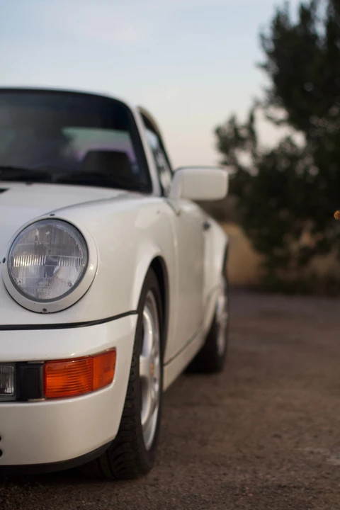 1989 Porsche 964 Carrera 4 - Image 17 of 31
