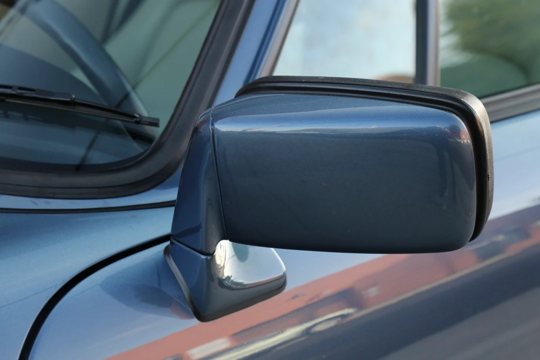 1989 Porsche 964 Carrera 4 - Image 22 of 31