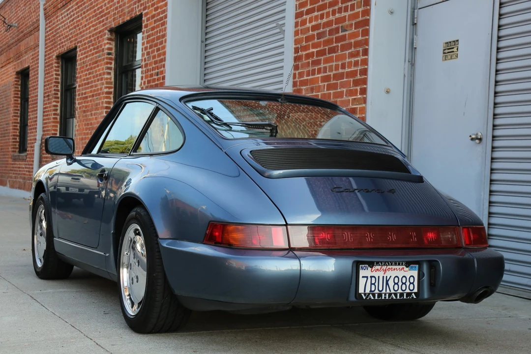 1989 Porsche 964 Carrera 4 - Image 10 of 31