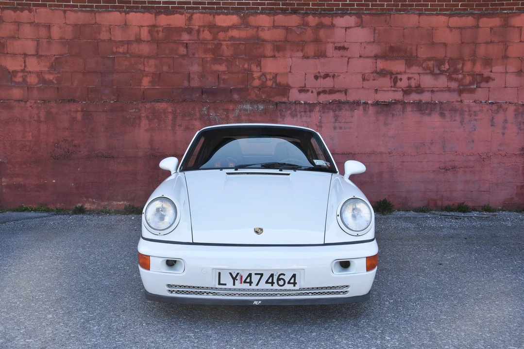 1989 Porsche 964 Carrera 4 - Image 8 of 31