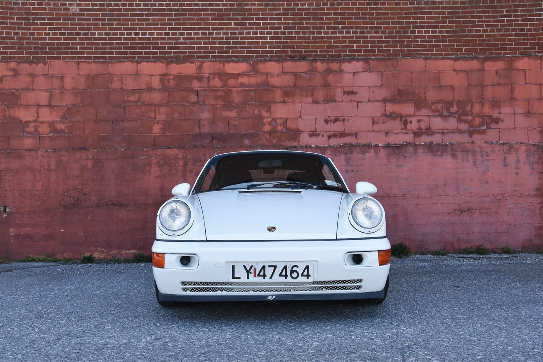 1989 Porsche 964 Carrera 4 - Image 10 of 31