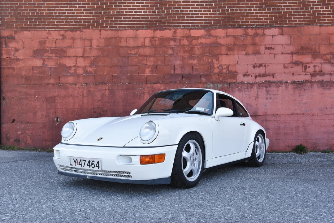 1989 Porsche 964 Carrera 4 - Image 4 of 31