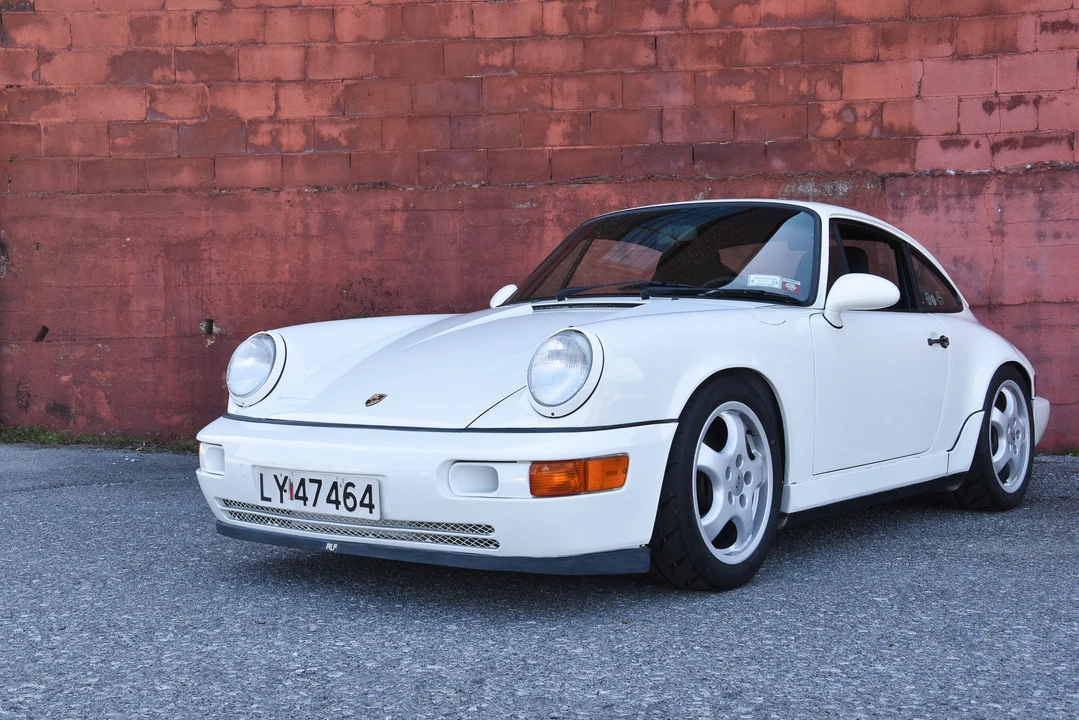 1989 Porsche 964 Carrera 4 - Image 5 of 31