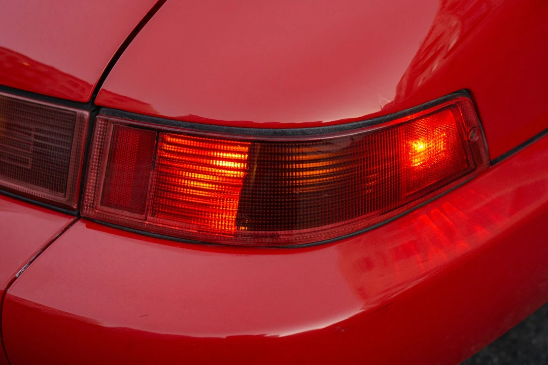 1989 Porsche 964 Carrera 4 - Image 25 of 31