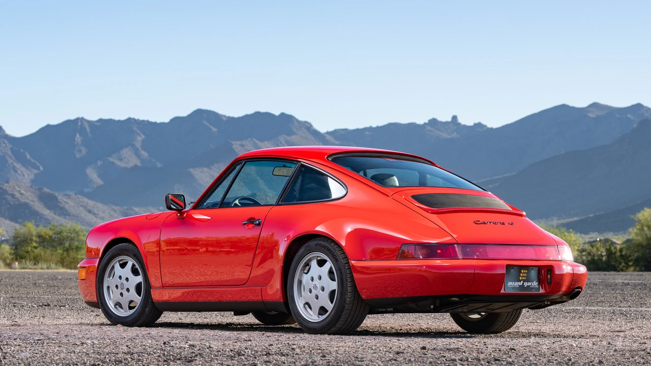 1989 Porsche 964 Carrera 4 - Image 28 of 31