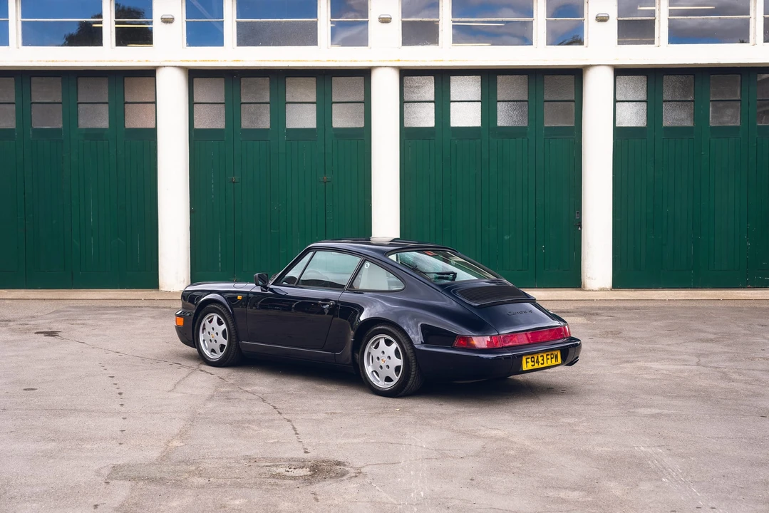 1989 Porsche 964 Carrera 4 - Image 27 of 31