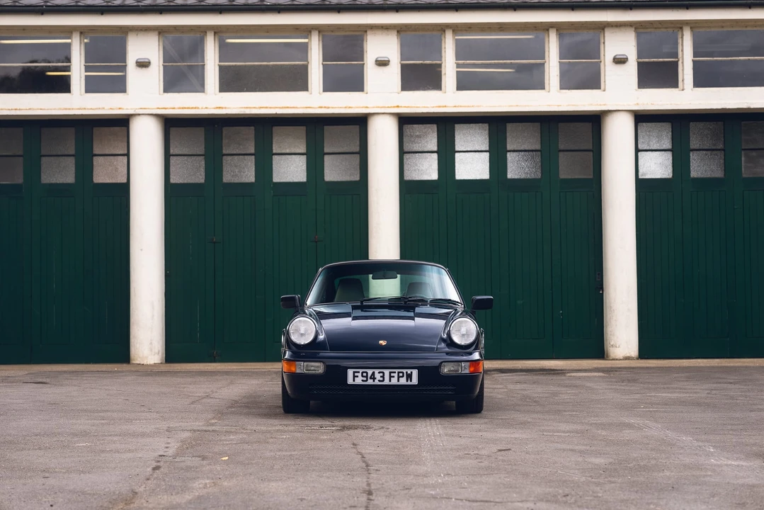 1989 Porsche 964 Carrera 4 - Image 9 of 31
