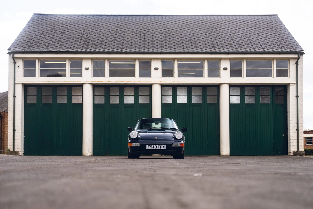 1989 Porsche 964 Carrera 4 - Image 7 of 31