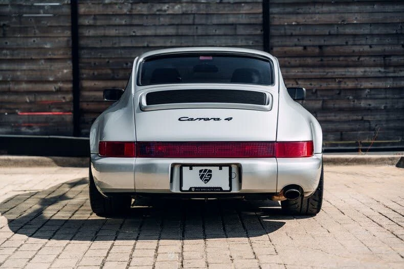 1989 Porsche 964 Carrera 4 - Image 10 of 31