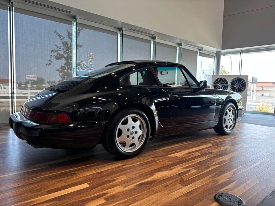 1989 Porsche 964 Carrera 4 - Image 24 of 29