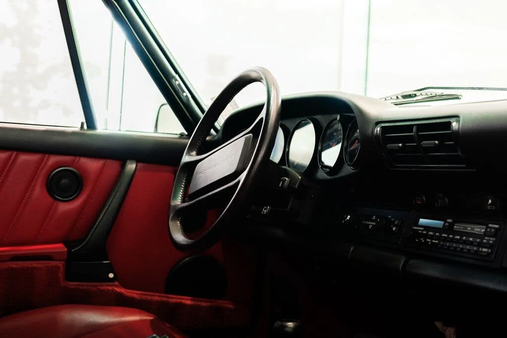 1989 Porsche 964 Carrera 4 - Image 11 of 31