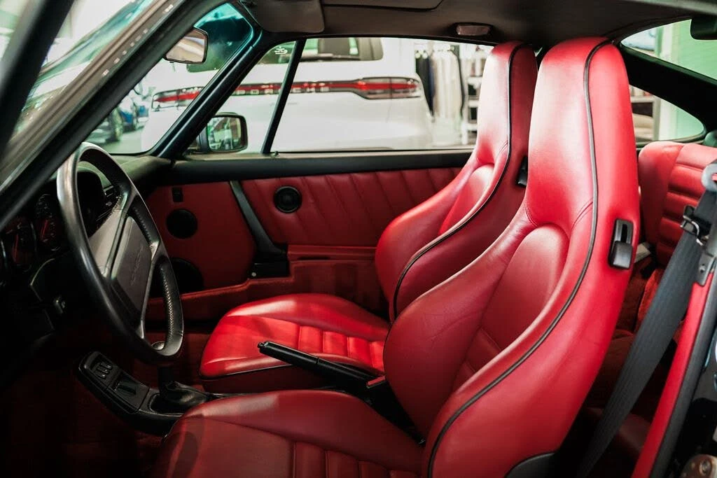1989 Porsche 964 Carrera 4 - Image 5 of 31