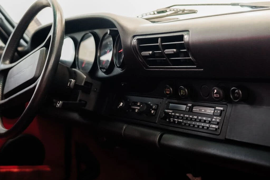 1989 Porsche 964 Carrera 4 - Image 22 of 31