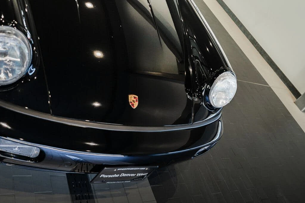 1989 Porsche 964 Carrera 4 - Image 8 of 31