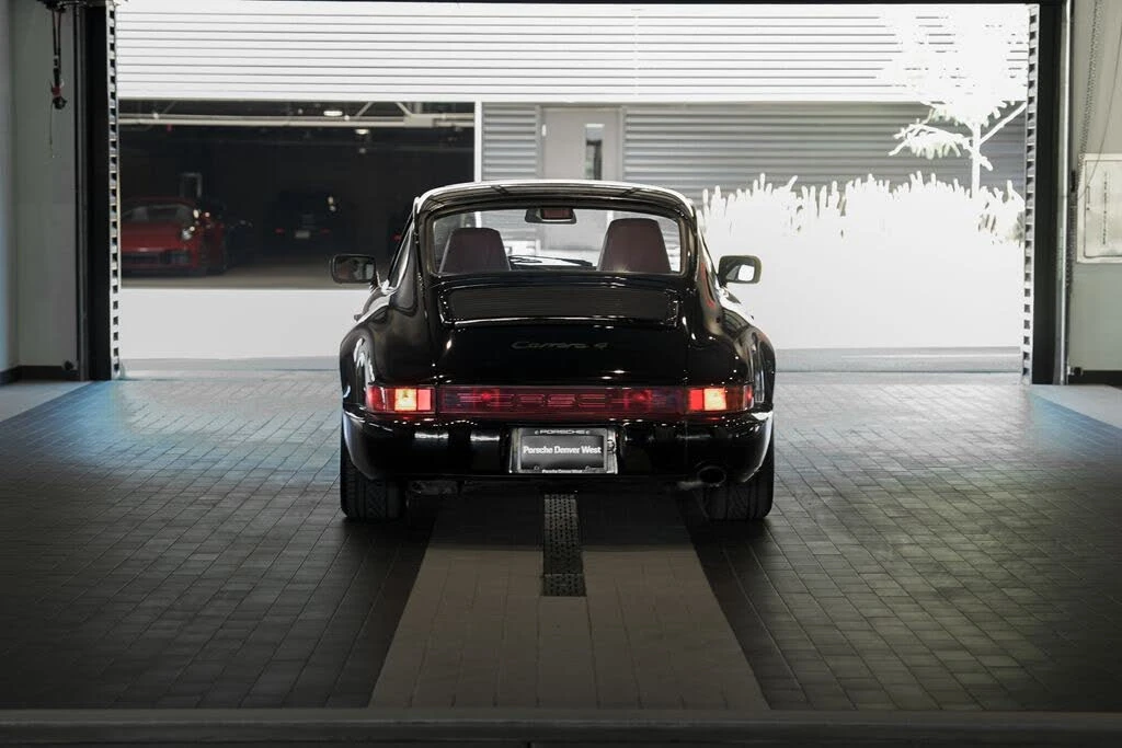 1989 Porsche 964 Carrera 4 - Image 7 of 31