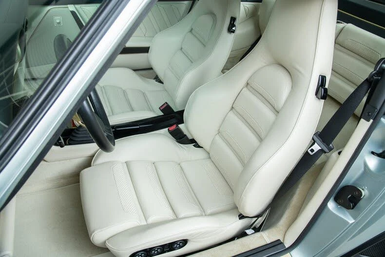 1989 Porsche 964 Carrera 4 - Image 16 of 31