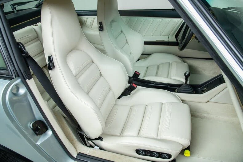1989 Porsche 964 Carrera 4 - Image 23 of 31