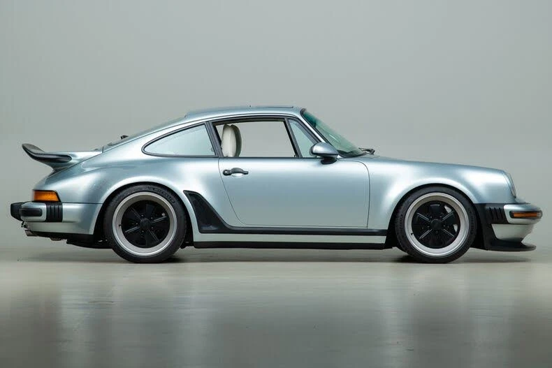 1989 Porsche 964 Carrera 4 - Image 10 of 31