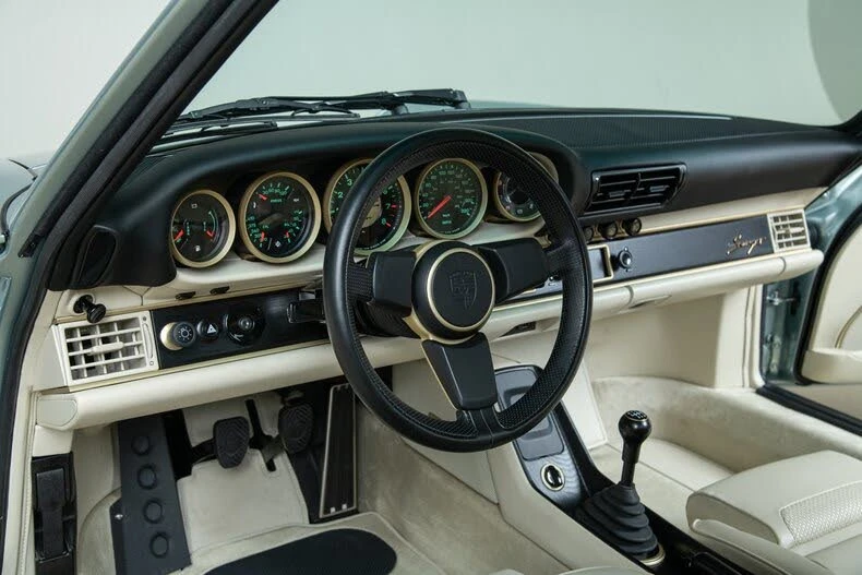 1989 Porsche 964 Carrera 4 - Image 18 of 31