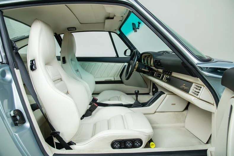 1989 Porsche 964 Carrera 4 - Image 24 of 31