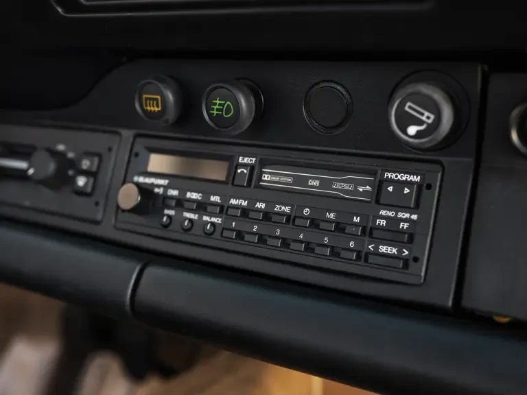 1989 Porsche 964 Carrera 4 - Image 14 of 28