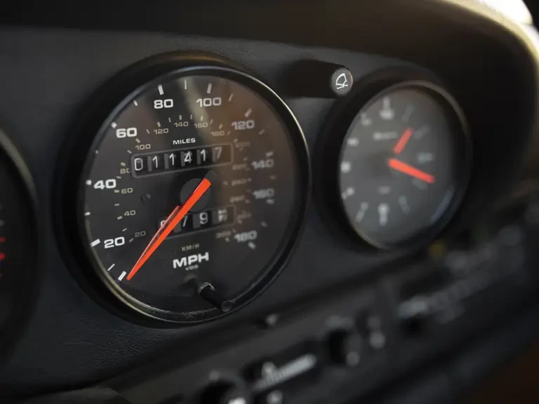 1989 Porsche 964 Carrera 4 - Image 13 of 28