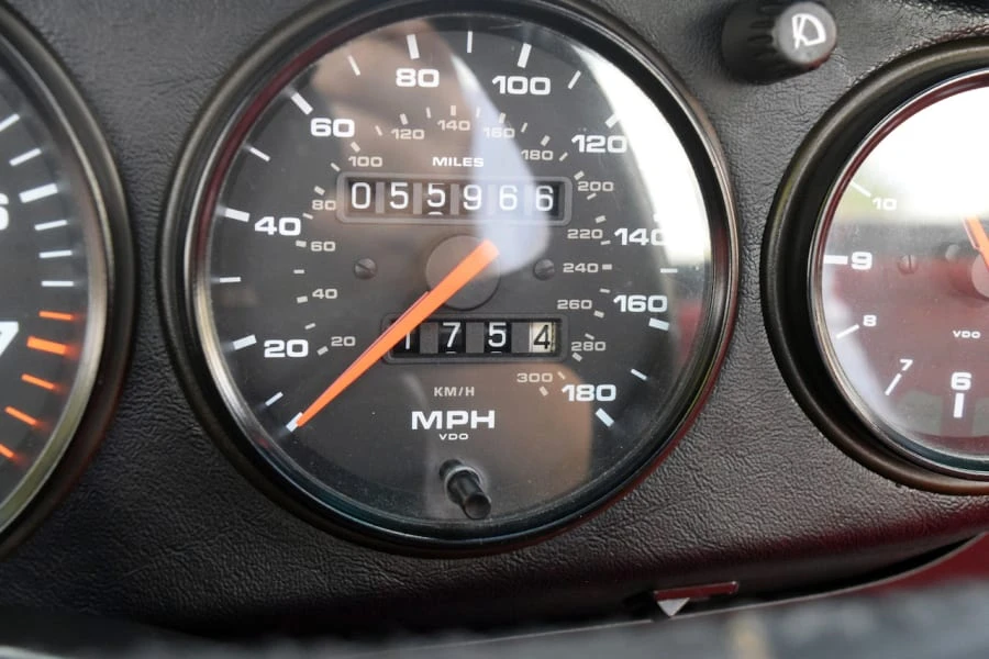 1989 Porsche 964 Carrera 4 - Image 5 of 12