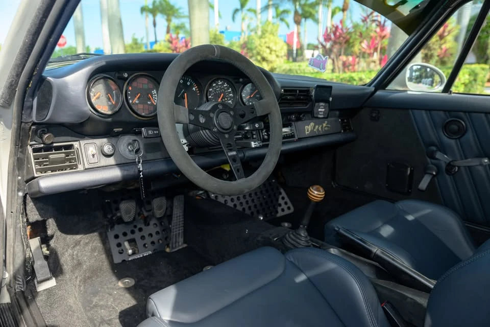 1989 Porsche 964 Carrera 4 - Image 14 of 20