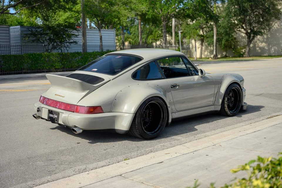 1989 Porsche 964 Carrera 4 - Image 8 of 20