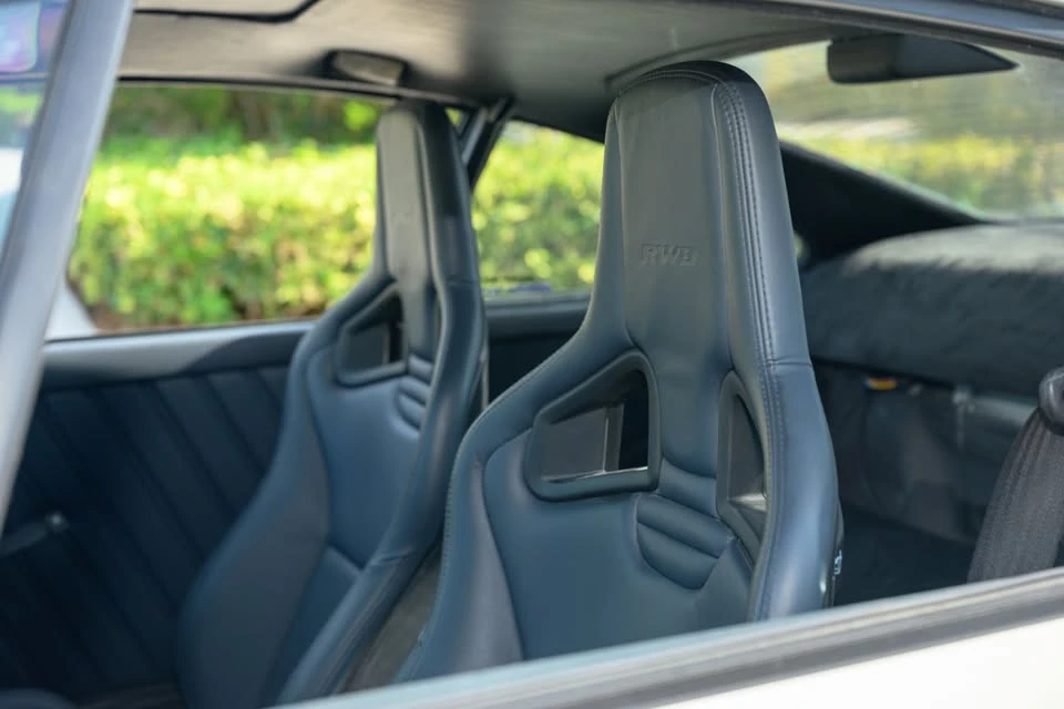 1989 Porsche 964 Carrera 4 - Image 17 of 20