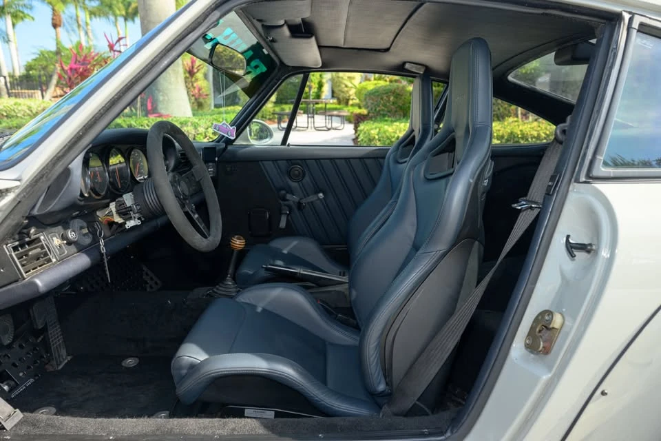 1989 Porsche 964 Carrera 4 - Image 15 of 20