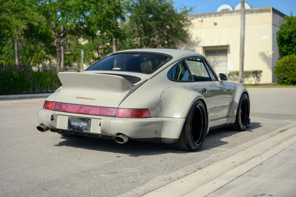 1989 Porsche 964 Carrera 4 - Image 7 of 20